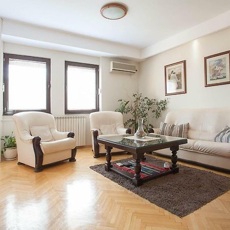 White Apartment Σκόπια Εξωτερικό φωτογραφία